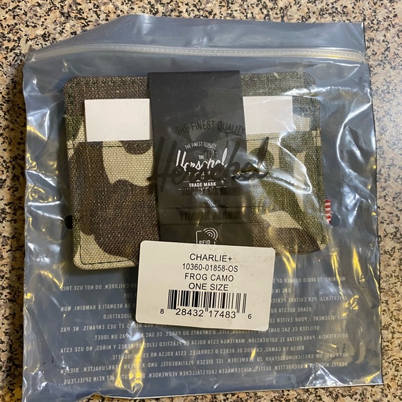Herschel Supply Company Other - Herschel Charlie Wallet NWT